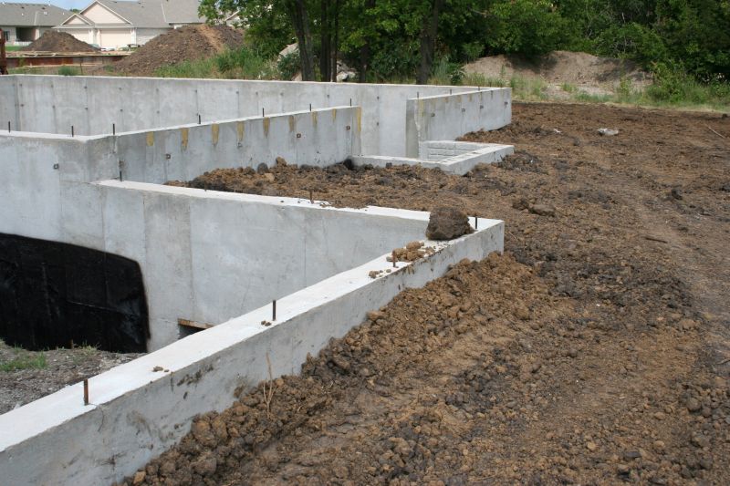 Foundation Wall Pouring in St Louis, MO